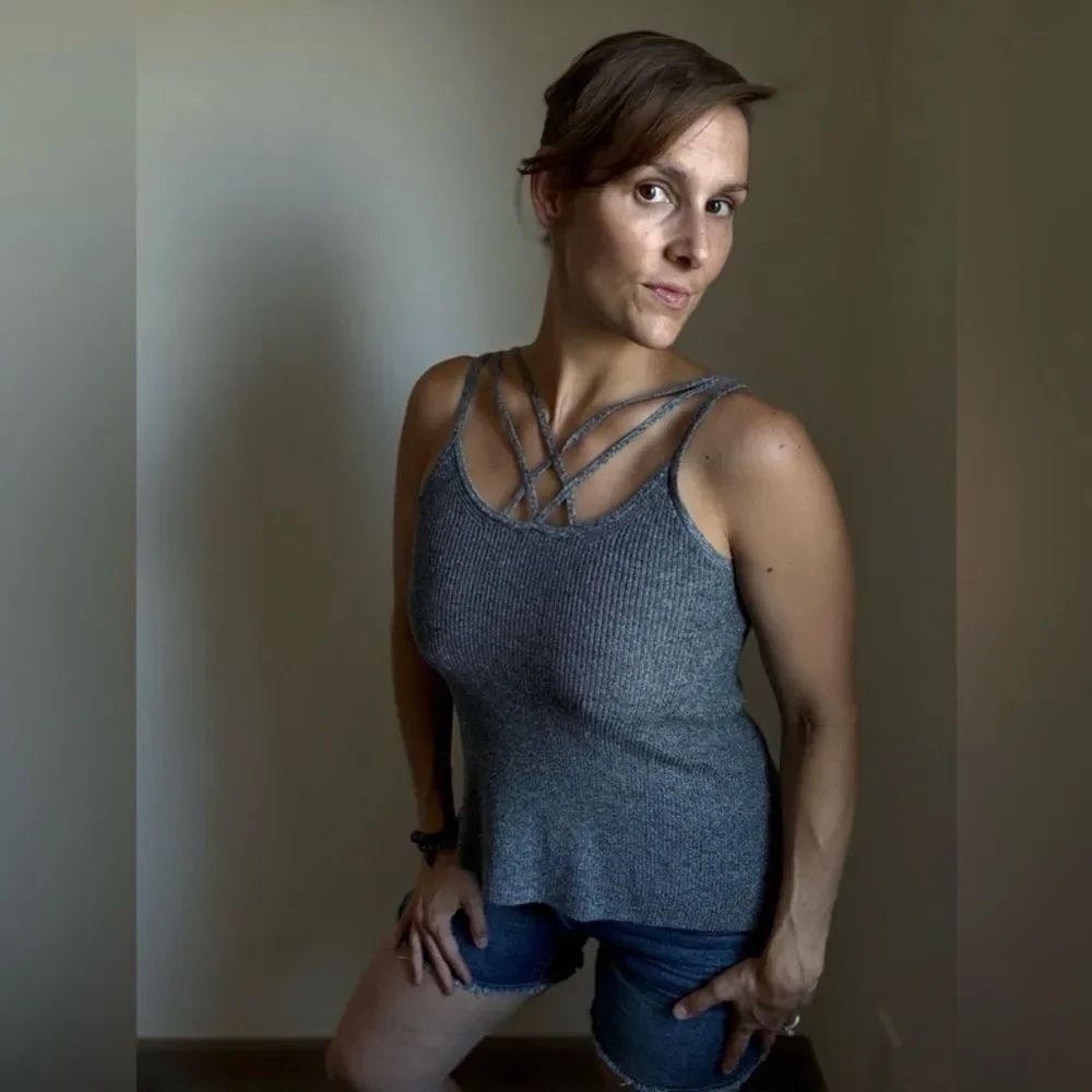 American Eagle Tank Top XS Stretch Gray Strappy Ribbed Summer